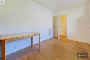 Photo 17- click for photo gallery